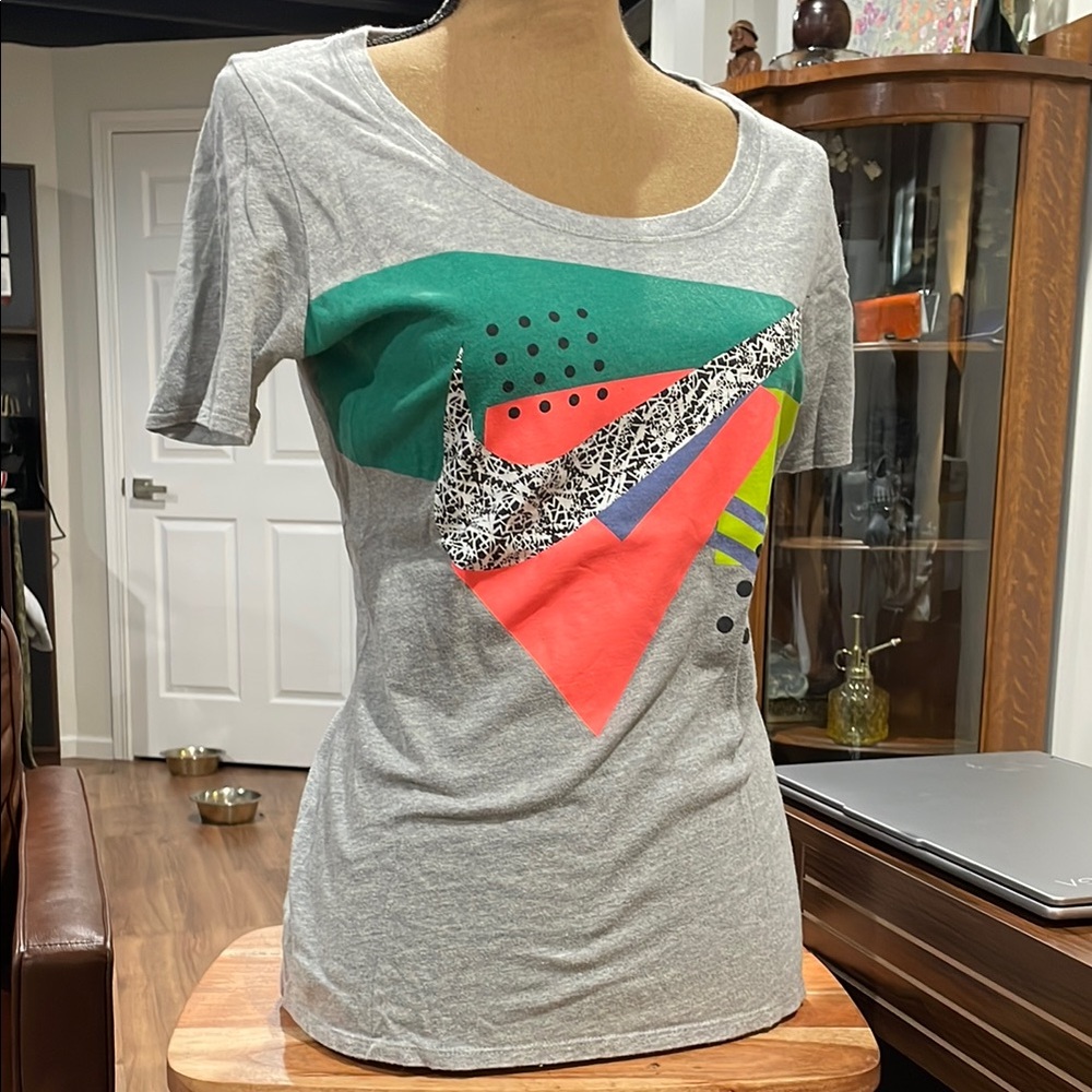 Nike Women's Short Sleeve Tee - Gray with Multicolor Graphic